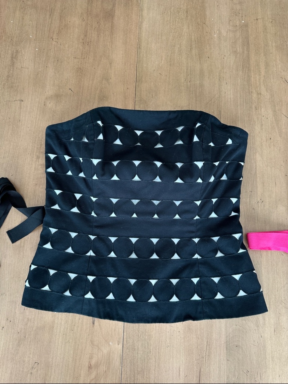White House Black Market Black Strapless Top w/optional Black or Pink Trim Belt